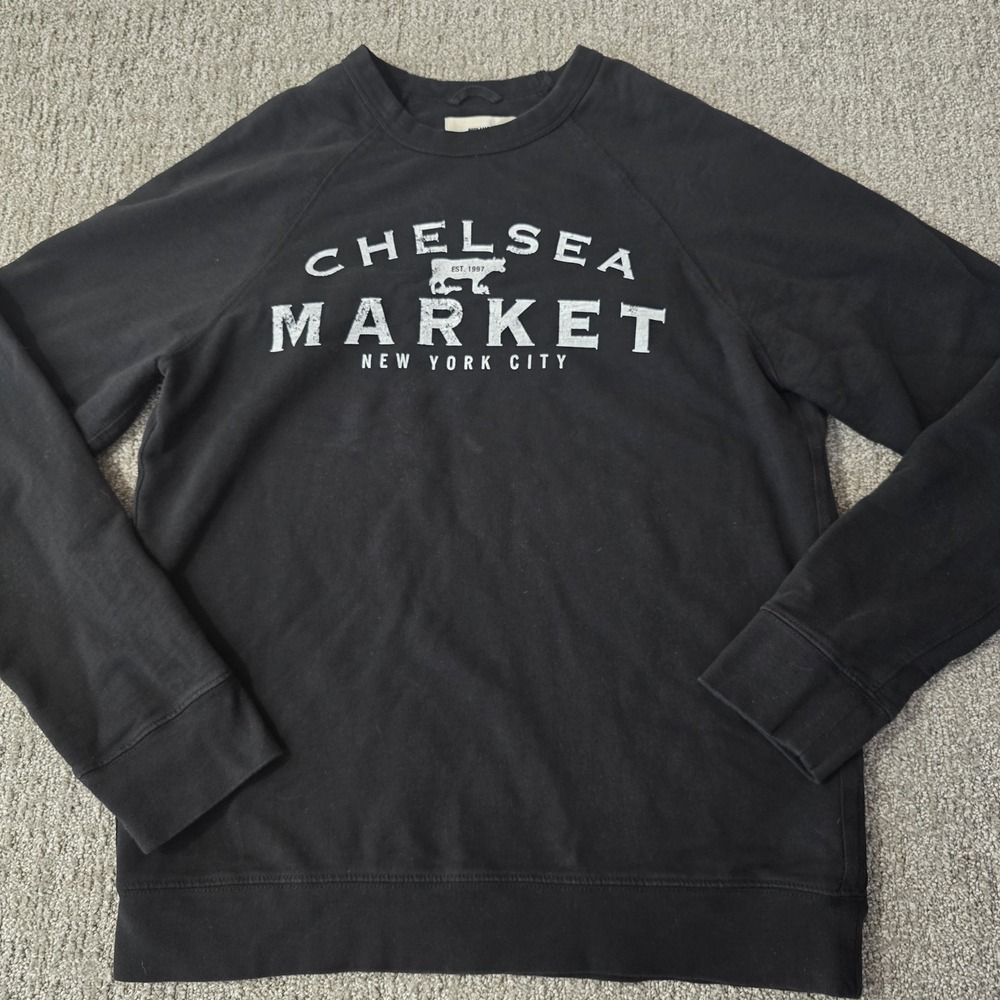 Buck Mason Chelsea Market NYC Black Graphic Crewneck Sweatshirt Raglan